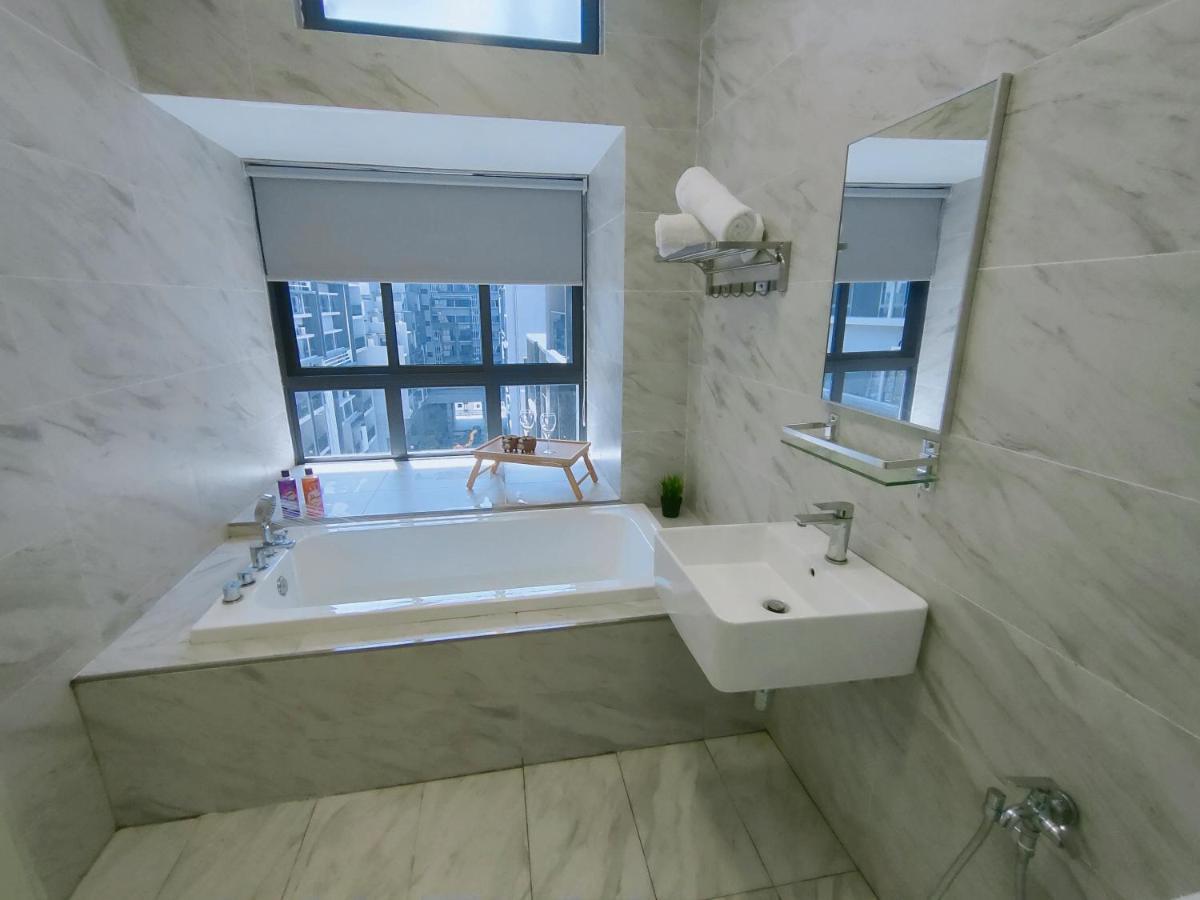 Imperio Residence Bathtub Studio At Malacca Town-Near Jonker Street ภายนอก รูปภาพ